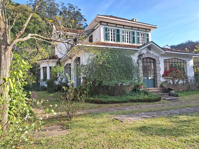 Casa para alugar, no bairro Centro em Petrópolis
