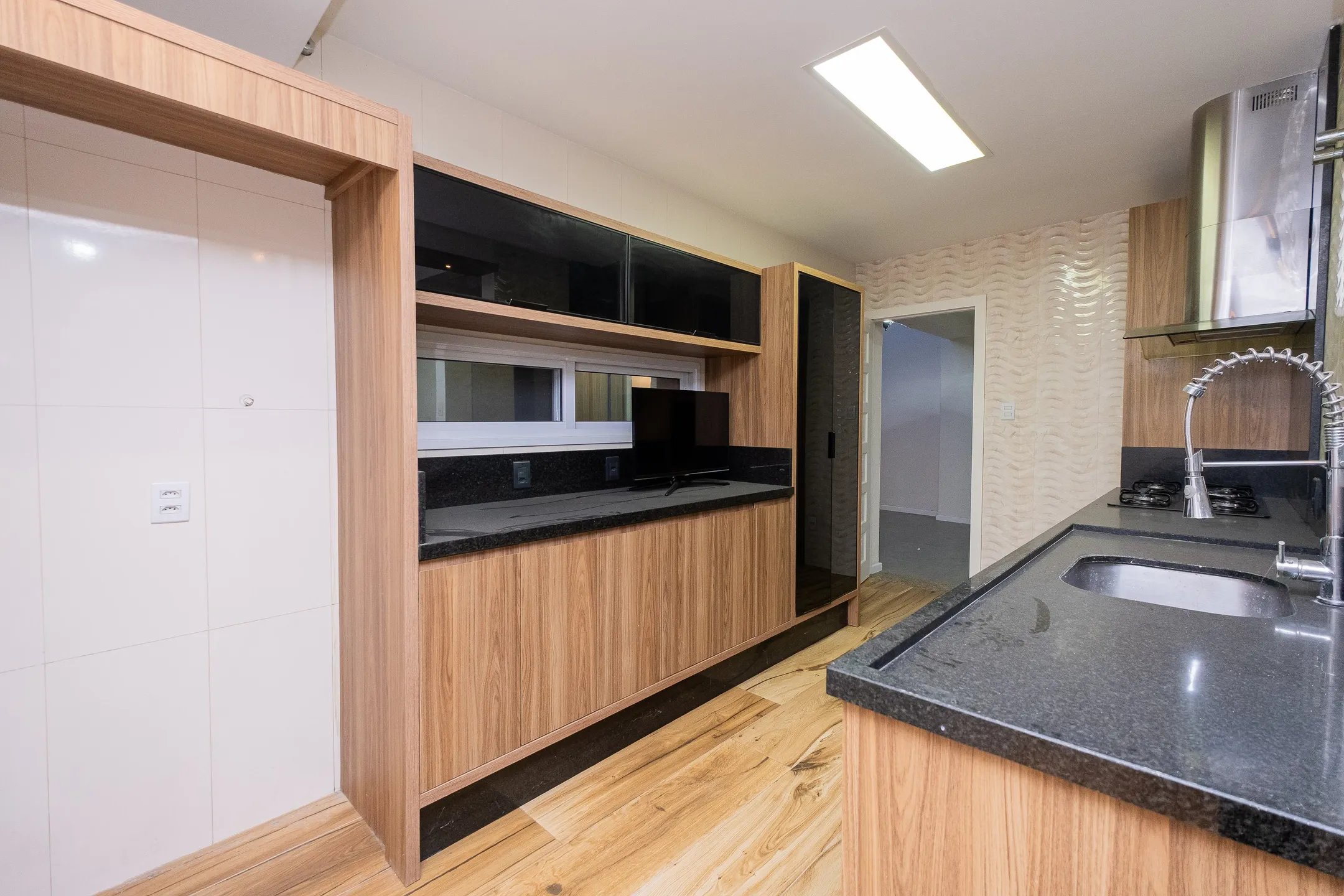 Casa à venda na Av. São Francisco de Paula, Areal - 244 m², 3 quartos (sendo 1 suíte), móveis sob medida e espaço gourmet com piscina. - 8
