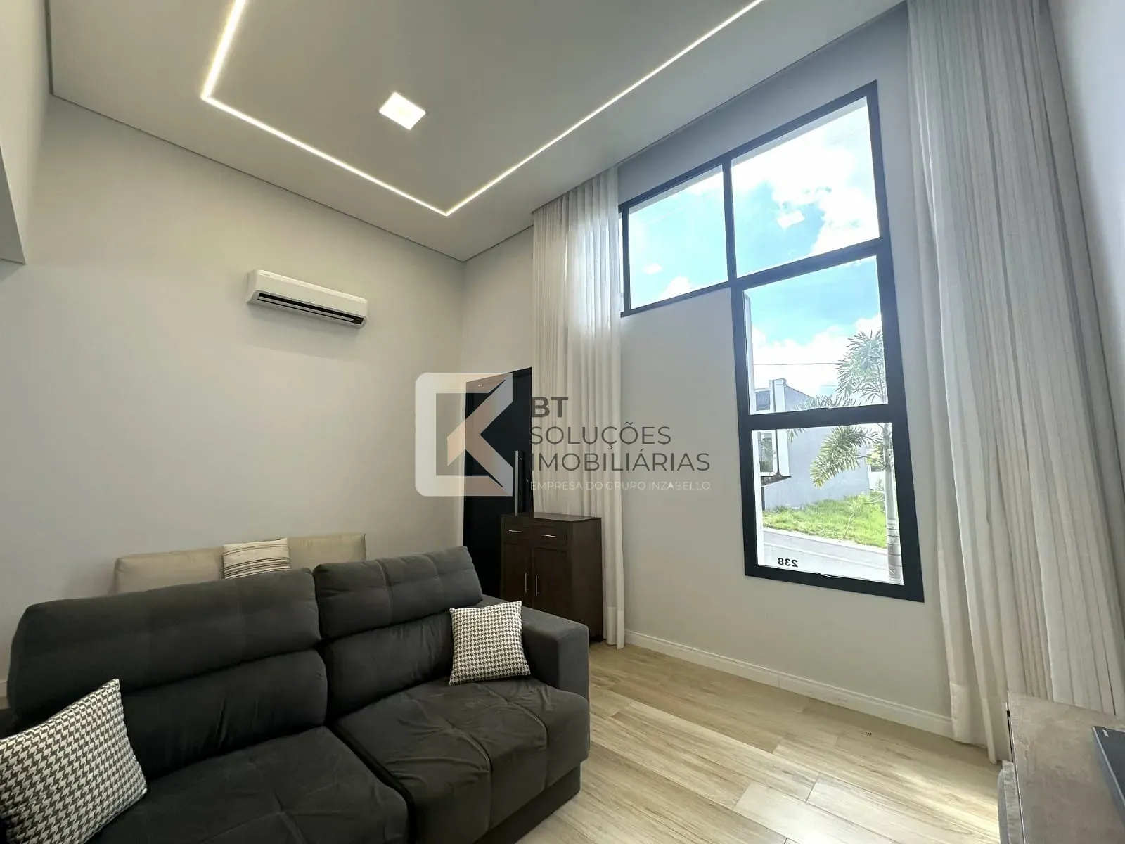 Casa, 4 quartos, 216 m² - Foto 2