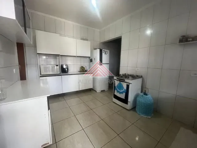 Casa com 289m² 7 quartos e 4 banheiros, à venda, no bairro Jardim Mauá em Mauá
