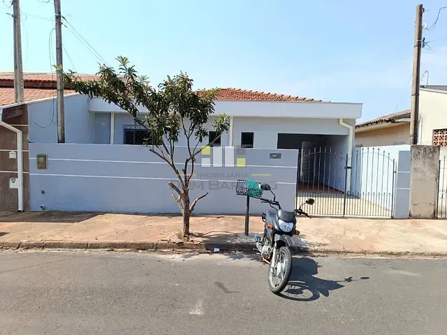 Casa 2 quartos e 1 banheiro, para alugar, no bairro Parque Emília em Sumaré