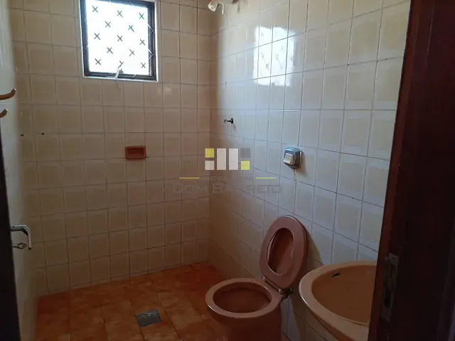 Casa 2 quartos e 1 banheiro, para alugar, no bairro Parque Emília em Sumaré