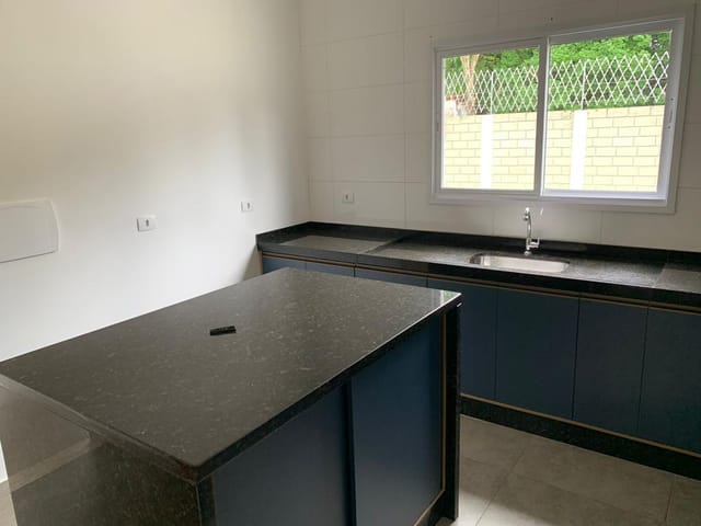 Casa com 119m² 3 quartos e 2 banheiros, à venda, no bairro Vila Areao em Taubaté