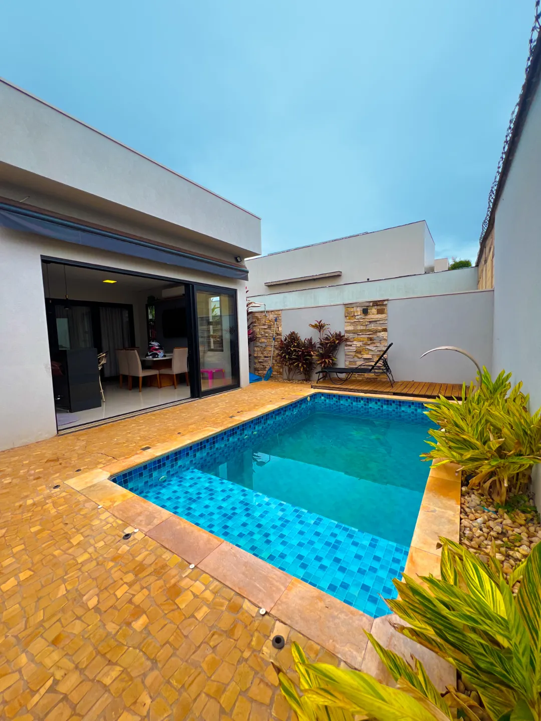 Casa no condomínio Terras de Siena para venda com 3 quartos, sendo 3 suítes, 188m²