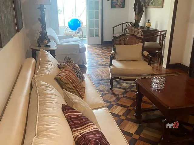 Casa 4 quartos e 2 banheiros, à venda, no bairro Valparaíso em Petrópolis