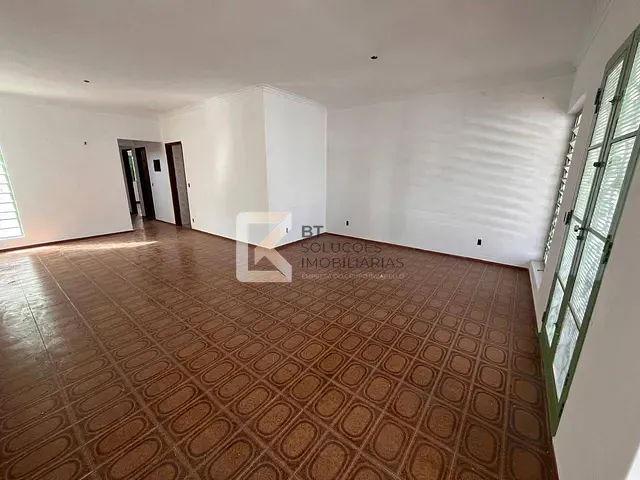 Casa com 400m² 4 quartos e 4 banheiros, à venda, no bairro Jardim Pau Preto em Indaiatuba