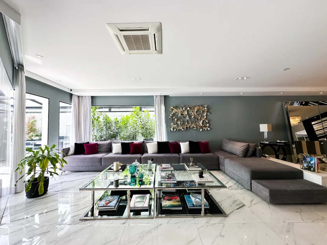 Casa no condomínio Solares de Cidade Jardim- Vila América para venda com 3 quartos, sendo 3 suítes, 369m²