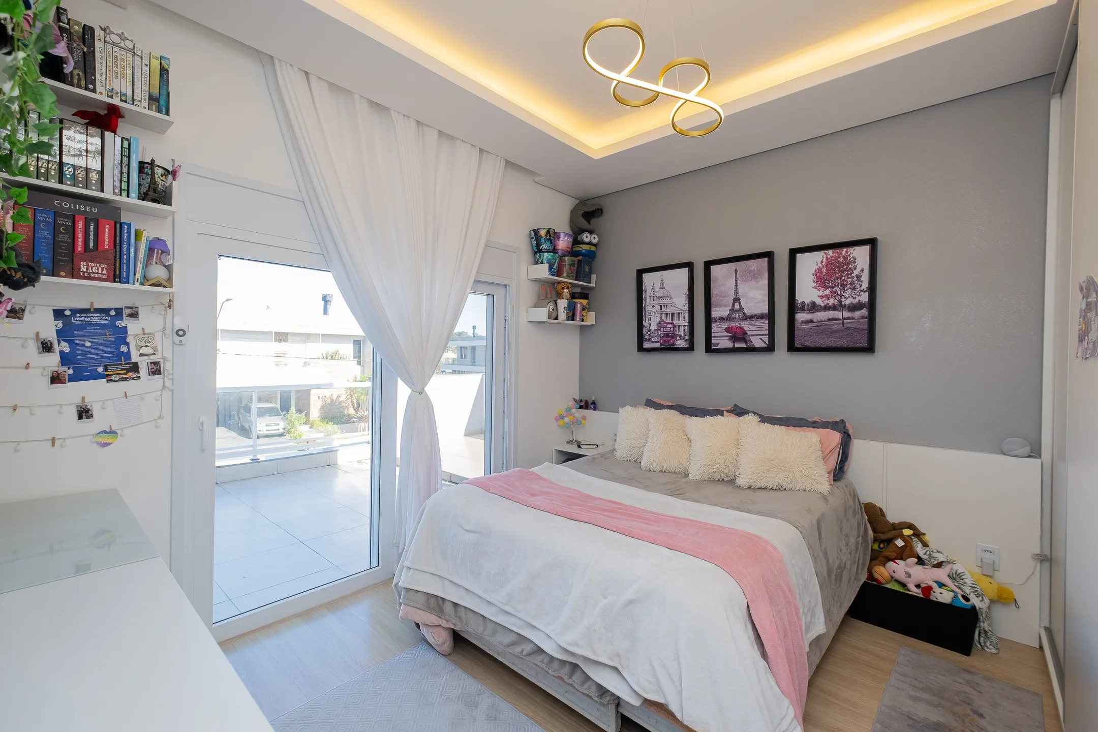 Casa mobiliada à venda no Veredas, Laranjal - 260 m², 4 quartos (sendo 1 suíte com sacada), acabamentos de alto padrão e área gourmet com piscina. - 9