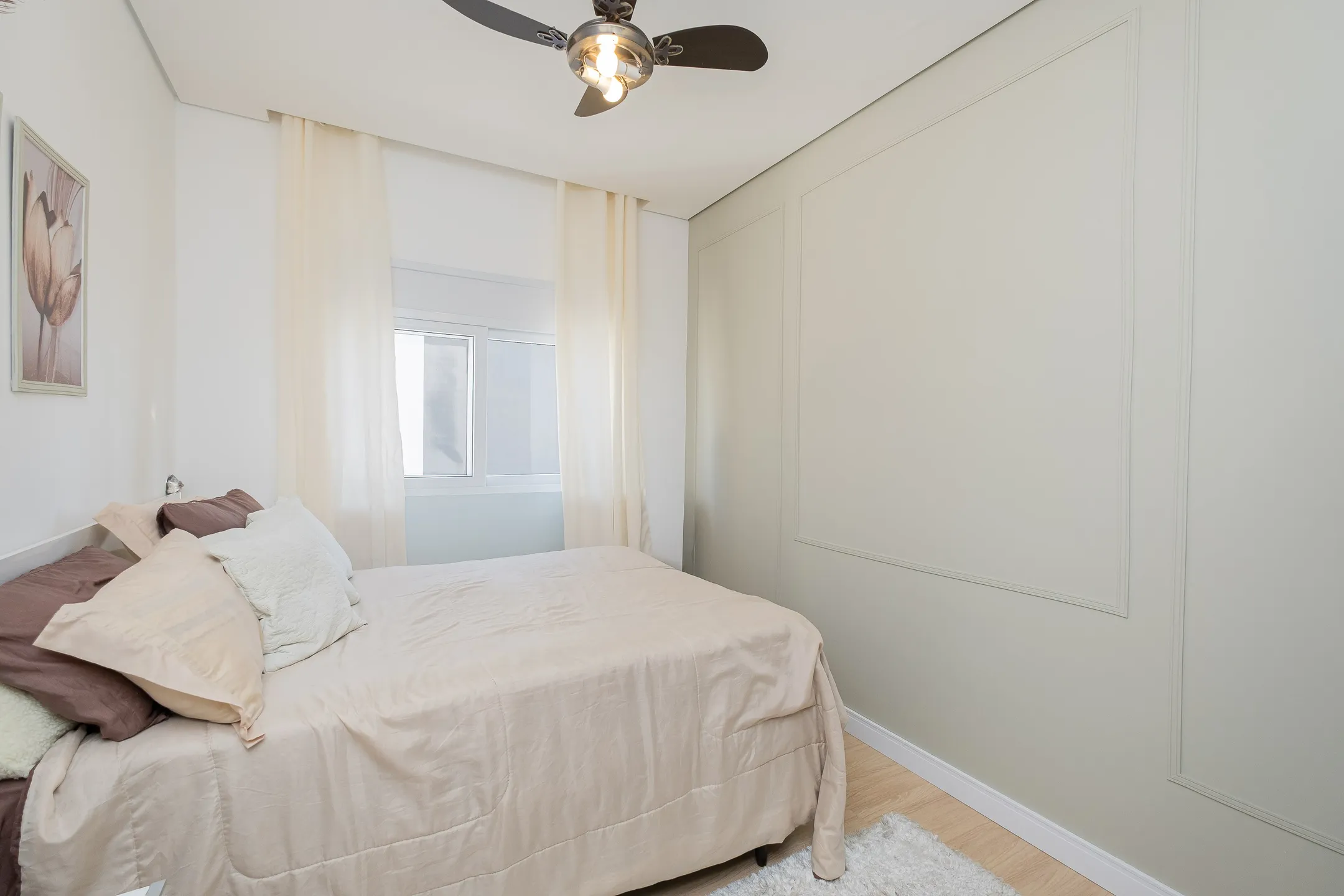 Casa mobiliada à venda no Veredas, Laranjal - 260 m², 4 quartos (sendo 1 suíte com sacada), acabamentos de alto padrão e área gourmet com piscina. - 11