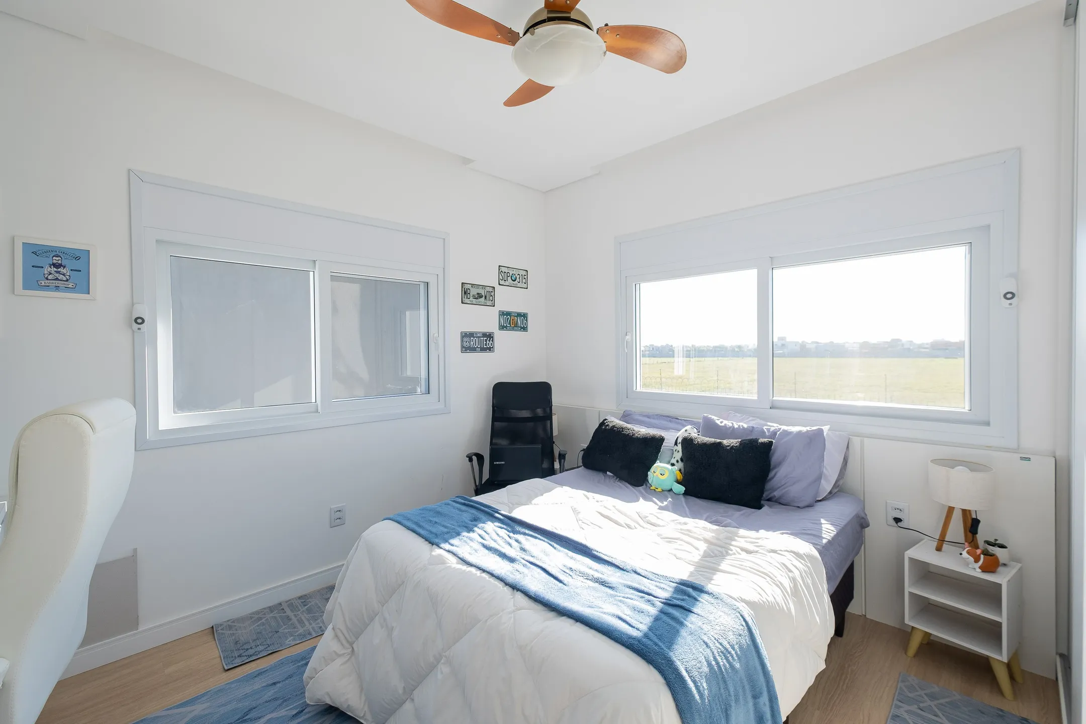 Casa mobiliada à venda no Veredas, Laranjal - 260 m², 4 quartos (sendo 1 suíte com sacada), acabamentos de alto padrão e área gourmet com piscina. - 14