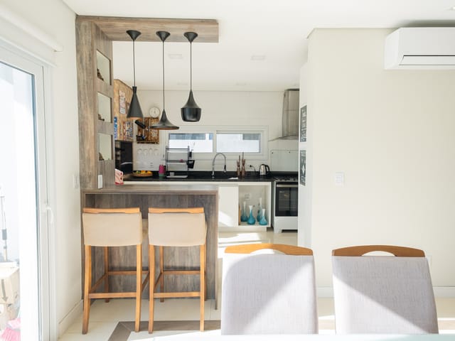 Casa com 652m² 4 quartos e 3 banheiros, à venda, no bairro Laranjal em Pelotas