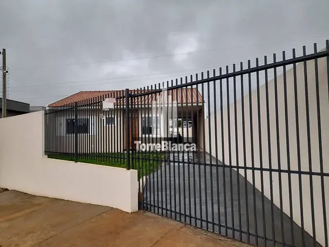 Casa com 353m² 3 quartos e 1 banheiro, à venda, no bairro Cará-Cará em Ponta Grossa