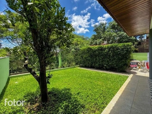 Casa com 348m² 3 quartos e 2 banheiros, à venda, no bairro Urbanova em São José dos Campos