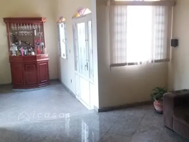 Casa com 300m² 4 quartos e 2 banheiros, à venda, no bairro Parque Residencial Maria Elmira em Caçapava