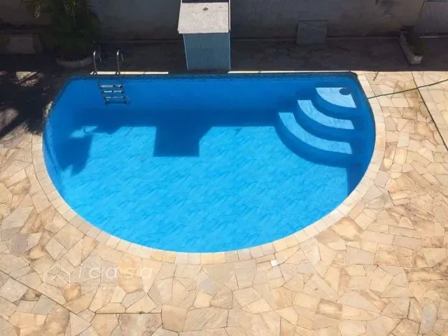 Casa com 300m² 4 quartos e 2 banheiros, à venda, no bairro Parque Residencial Maria Elmira em Caçapava