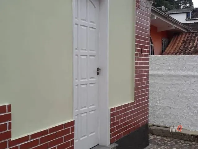 Casa com 400m² 2 quartos e 1 banheiro, à venda, no bairro Bingen em Petrópolis