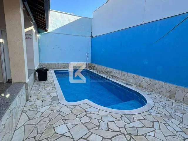 Casa com 390m² 3 quartos e 2 banheiros, à venda, no bairro Vila Maria Helena em Indaiatuba