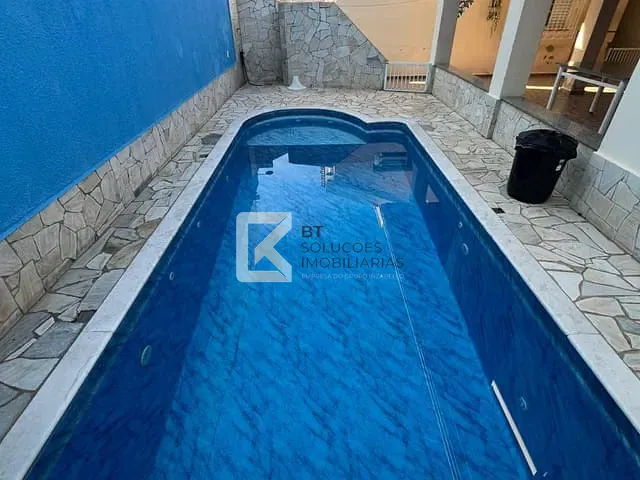 Casa com 390m² 3 quartos e 2 banheiros, à venda, no bairro Vila Maria Helena em Indaiatuba