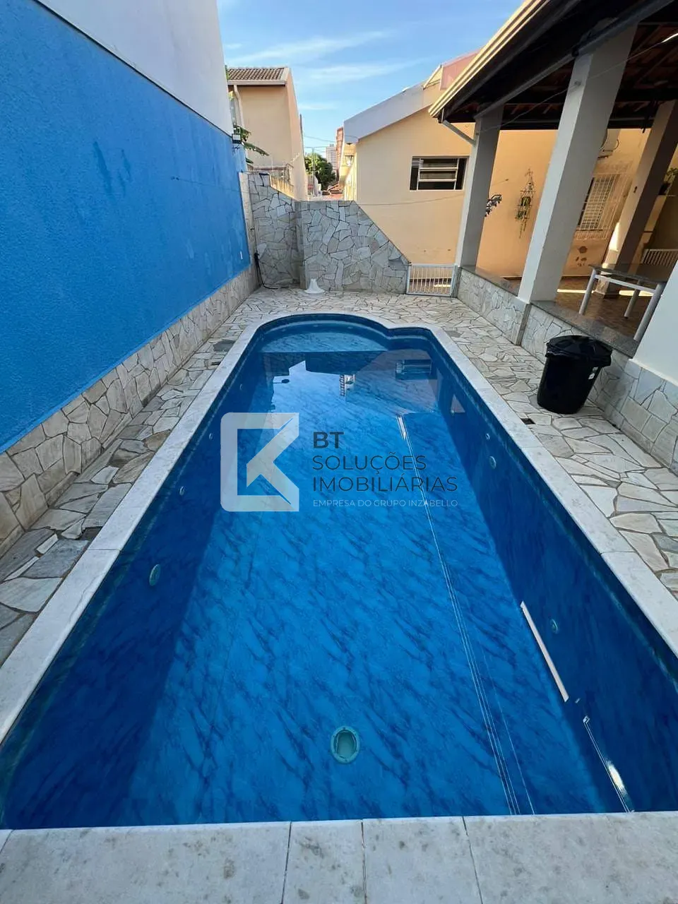 Casa, 3 quartos, 245 m² - Foto 1