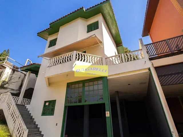 Casa com 375m² 3 quartos e 4 banheiros, à venda, no bairro Chácara Pavoeiro em Cotia