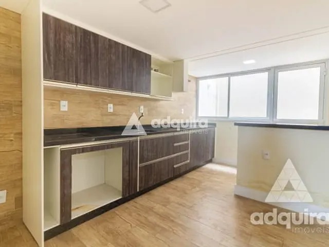 Casa com 285m² 4 quartos e 5 banheiros, à venda, no bairro Estrela em Ponta Grossa
