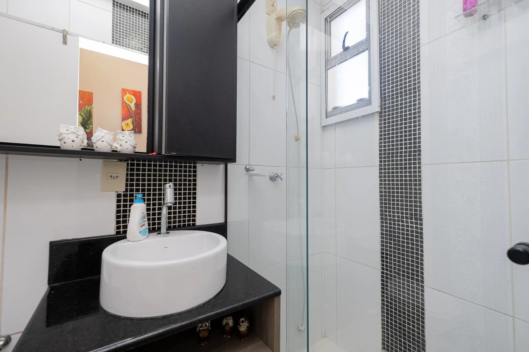 Casa à venda no Residencial Terra Nova, Três Vendas - 80 m², 2 quartos (sendo 1 suíte), móveis planejados, espaço gourmet com piscina e churrasqueira. - 10