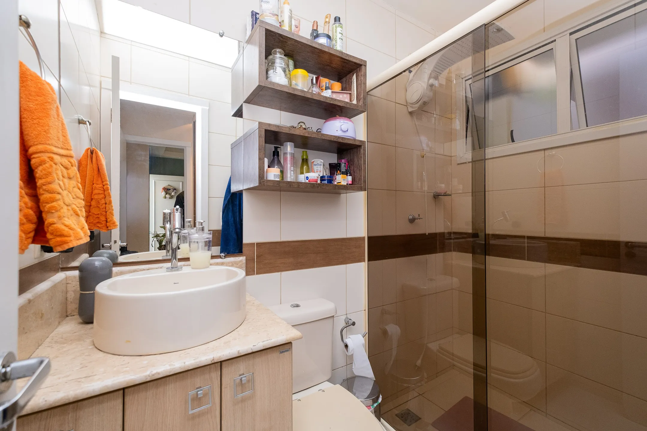 Casa à venda no Residencial Terra Nova, Três Vendas - 80 m², 2 quartos (sendo 1 suíte), móveis planejados, espaço gourmet com piscina e churrasqueira. - 14