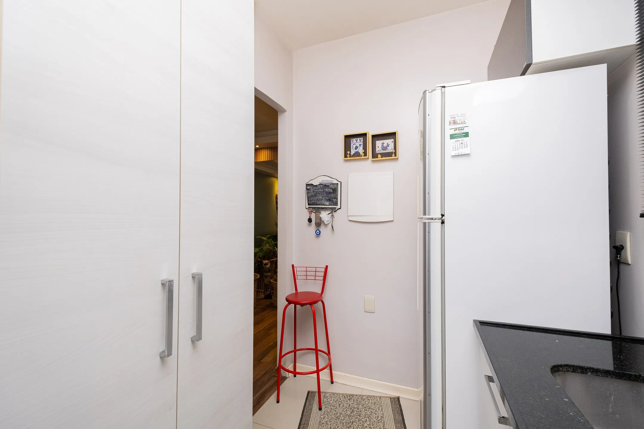 Casa à venda no Residencial Terra Nova, Três Vendas - 80 m², 2 quartos (sendo 1 suíte), móveis planejados, espaço gourmet com piscina e churrasqueira. - 6