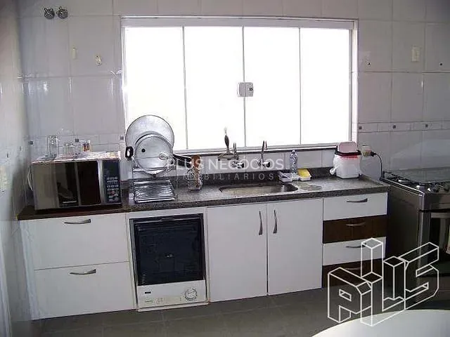 Casa com 275m² 3 quartos e 4 banheiros, à venda, no bairro Condomínio Residencial Village Saint Claire em Sorocaba