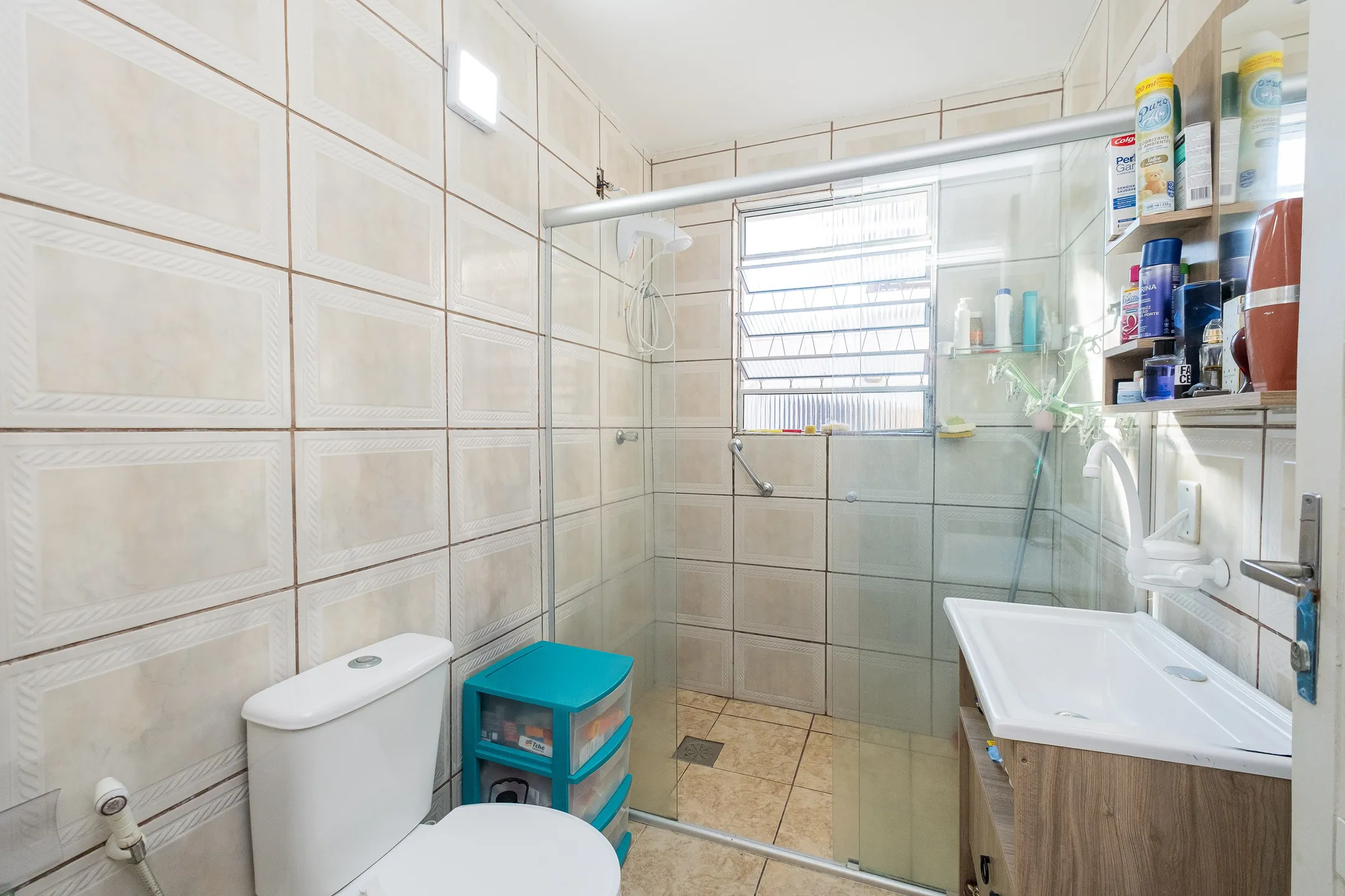 Casa à venda no São Gonçalo, Pelotas - 109 m², 2 quartos, pátio com piscina, garagem e apenas a uma quadra da Avenida JK. - 10