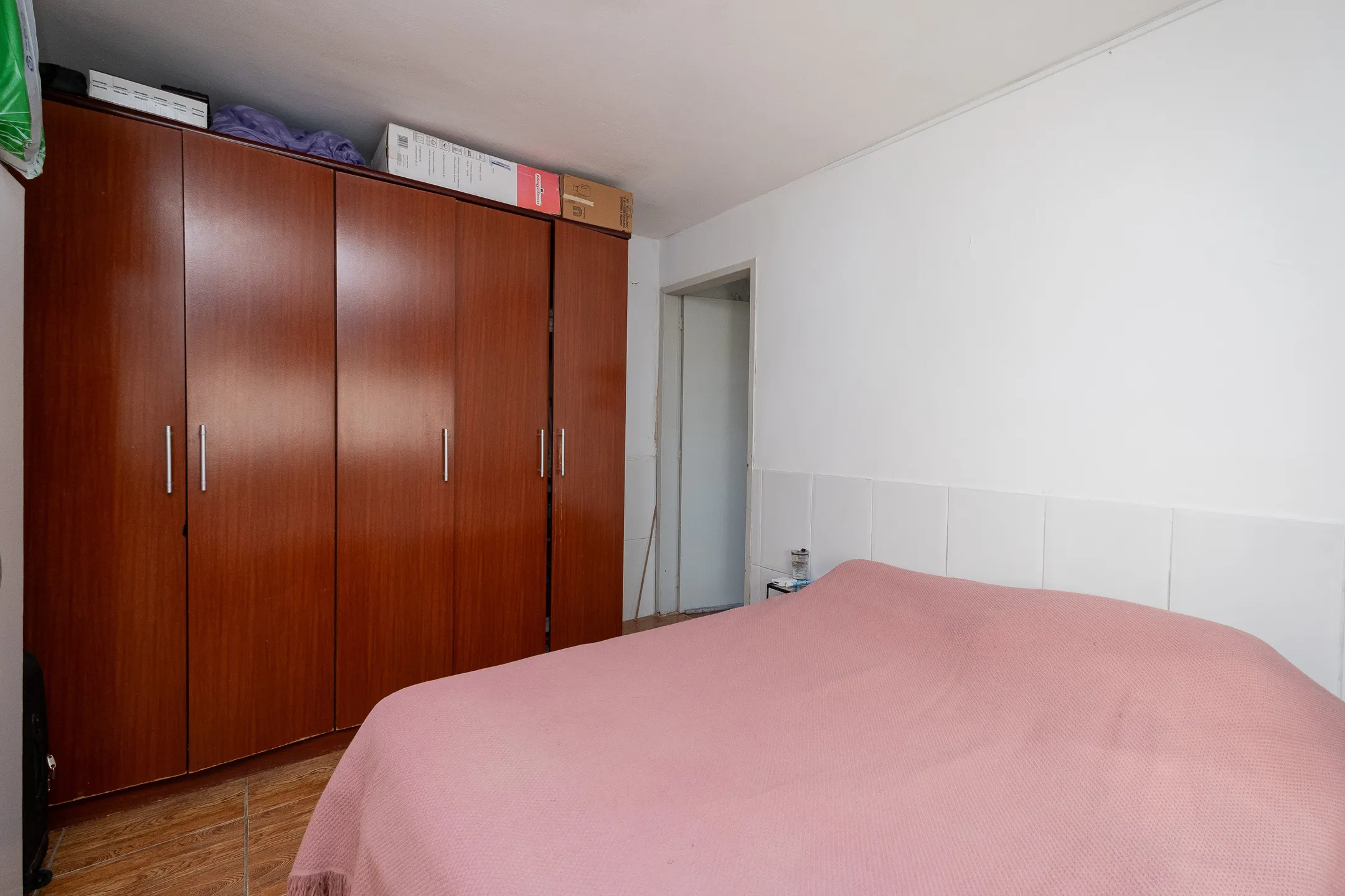 Casa à venda no São Gonçalo, Pelotas - 109 m², 2 quartos, pátio com piscina, garagem e apenas a uma quadra da Avenida JK. - 12