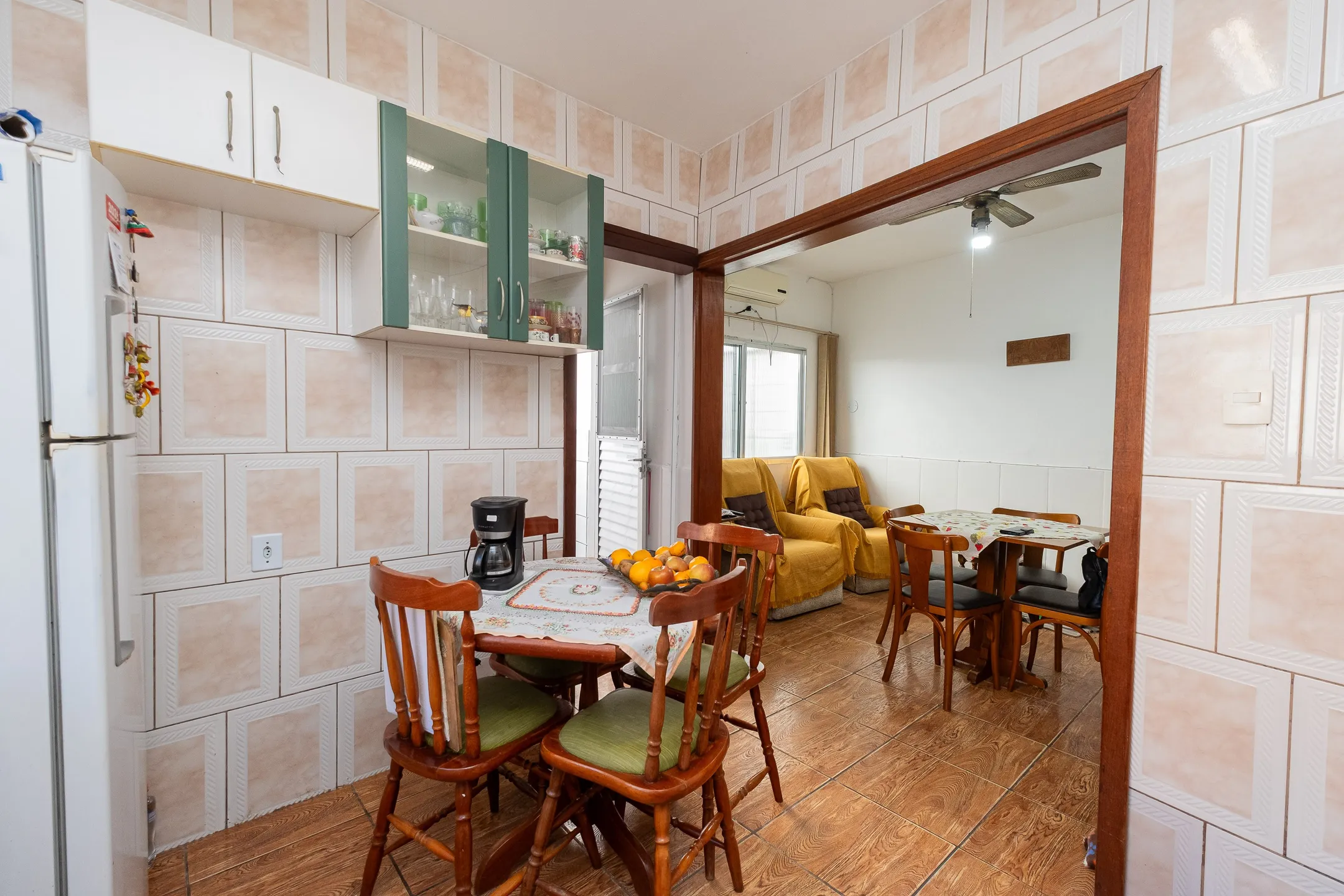 Casa à venda no São Gonçalo, Pelotas - 109 m², 2 quartos, pátio com piscina, garagem e apenas a uma quadra da Avenida JK. - 6