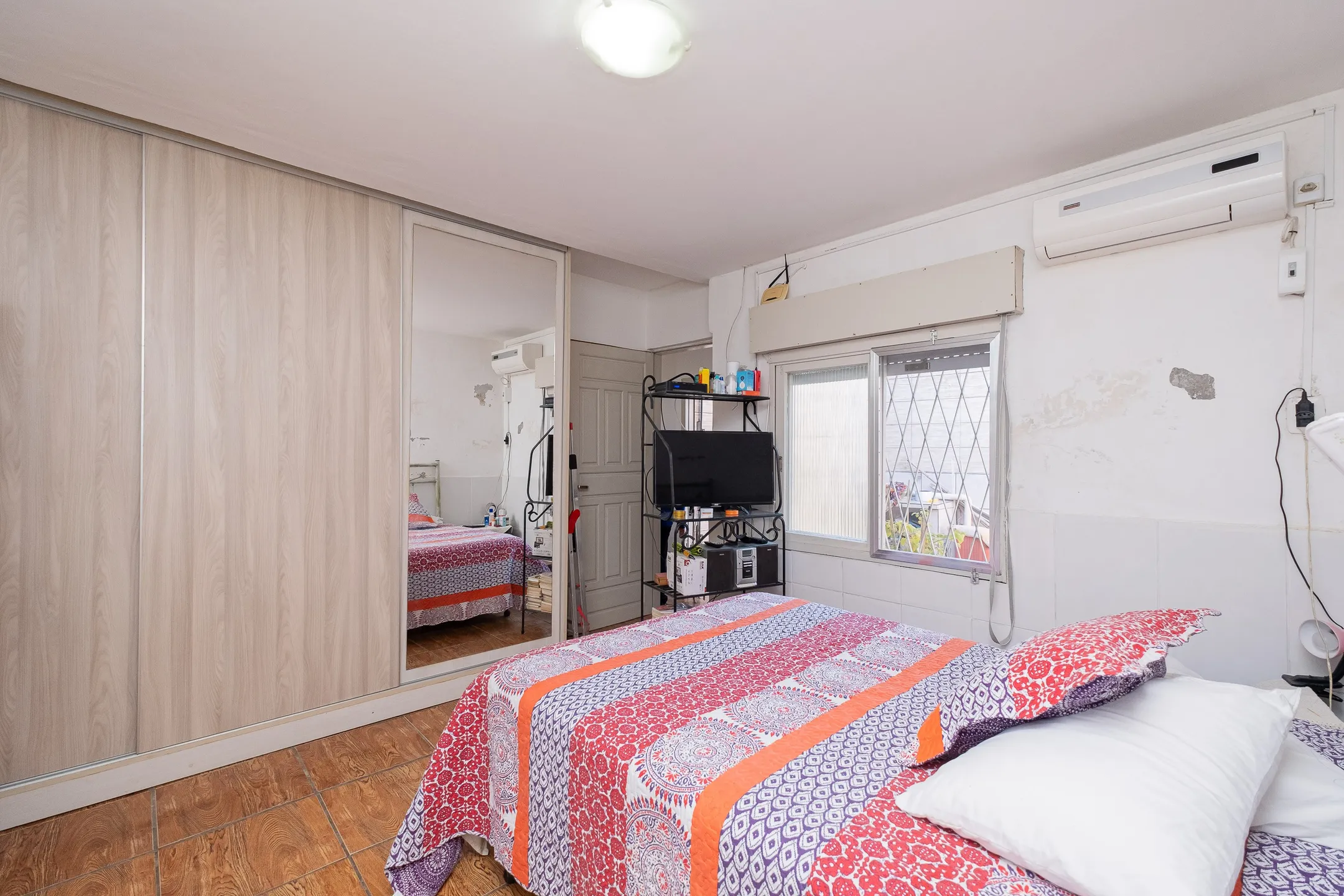 Casa à venda no São Gonçalo, Pelotas - 109 m², 2 quartos, pátio com piscina, garagem e apenas a uma quadra da Avenida JK. - 9