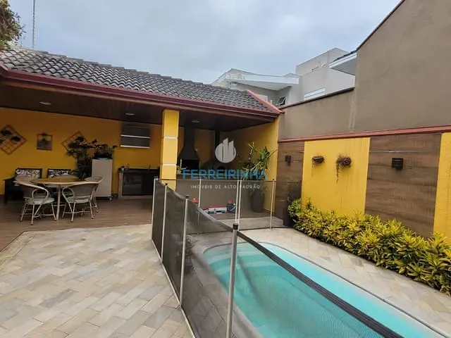 Casa com 250m² 3 quartos e 3 banheiros, à venda, no bairro Urbanova VII em São José dos Campos