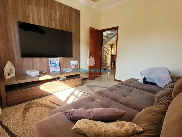 Casa com 250m² 3 quartos e 3 banheiros, à venda, no bairro Urbanova VII em São José dos Campos