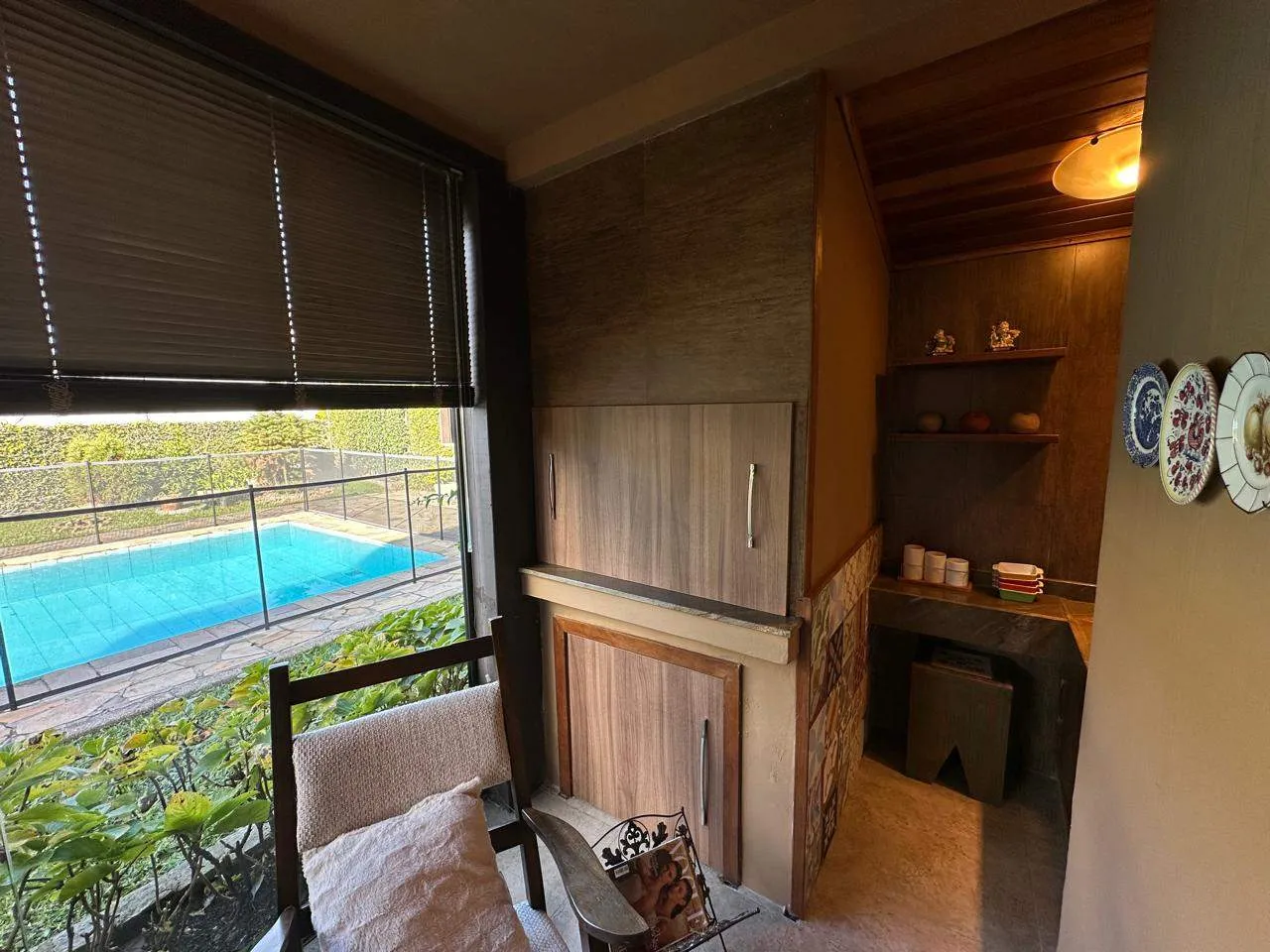 Casa mobiliada à venda no Fragata, Pelotas - 246 m², 3 quartos (sendo 1 suíte), acabamentos de alto padrão e área gourmet com piscina. - 7