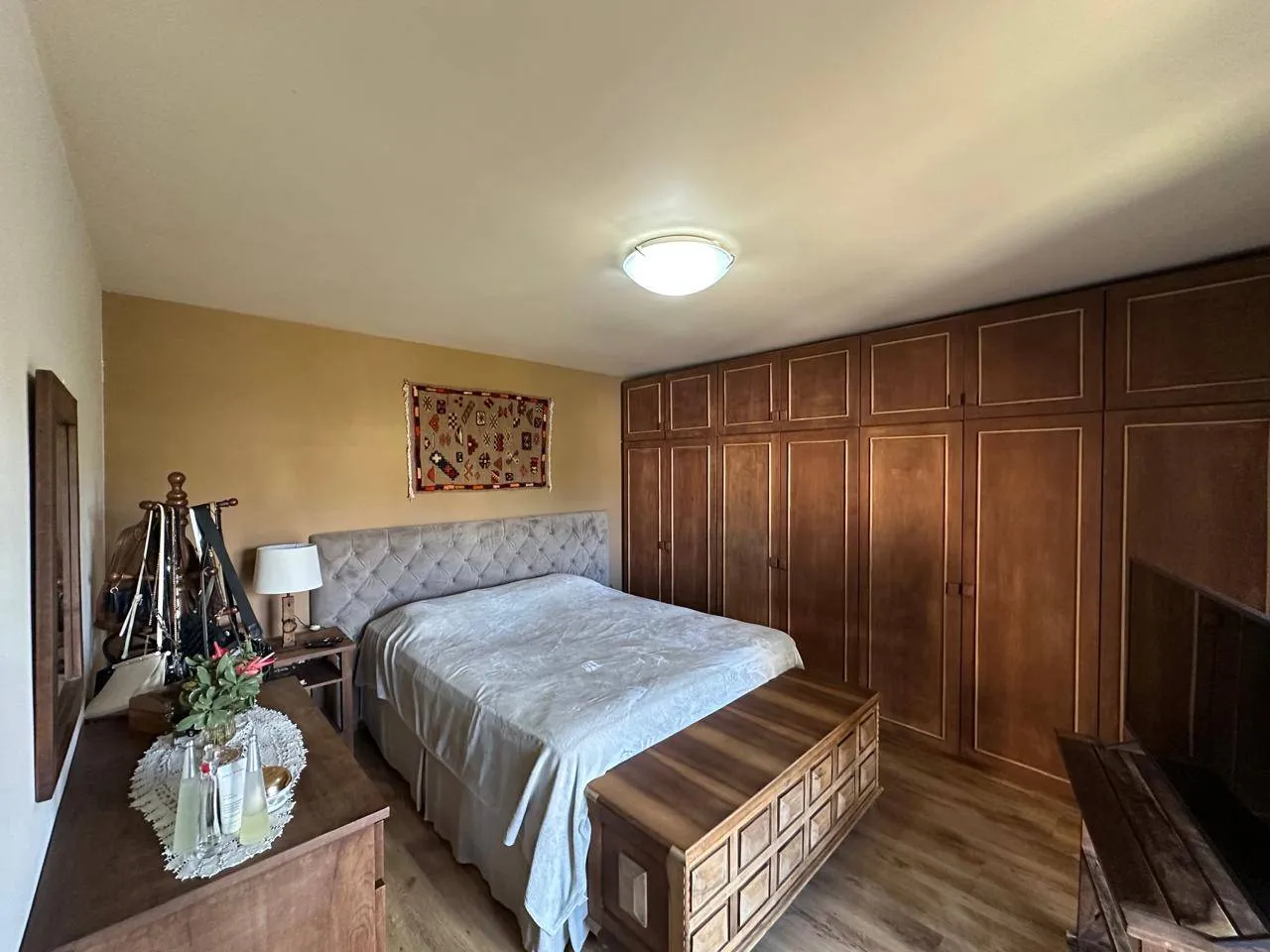 Casa mobiliada à venda no Fragata, Pelotas - 246 m², 3 quartos (sendo 1 suíte), acabamentos de alto padrão e área gourmet com piscina. - 8