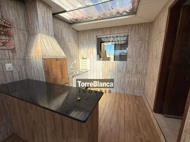 Casa com 85m² 2 quartos e 3 banheiros, à venda, no bairro Cará-Cará em Ponta Grossa