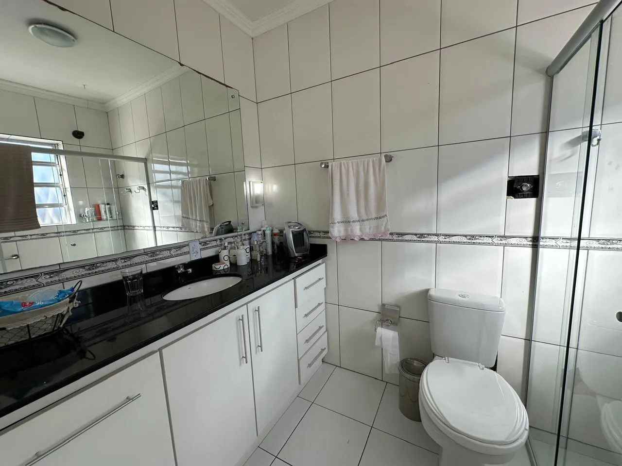 Casa à venda no Fragata, Pelotas - 145 m², 2 quartos (sendo 1 suíte), sala com lareira, cozinha planejada, churrasqueira e amplo pátio. - 7