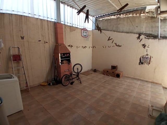 Casa com 200m² 3 quartos e 1 banheiro, à venda, no bairro Novo Osasco em Osasco