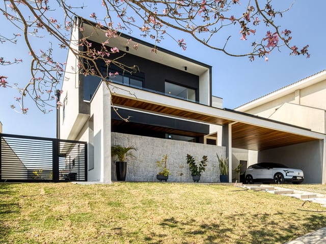 Casa com 452m² 3 quartos e 5 banheiros, à venda, no bairro Condomínio Residencial Monte Carlo em São José dos Campos