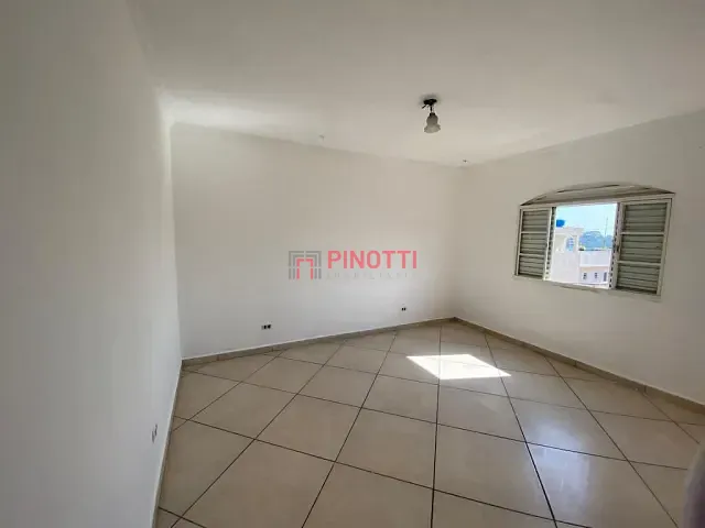 Casa 5 quartos e 3 banheiros, à venda, no bairro Ferrazópolis em São Bernardo do Campo