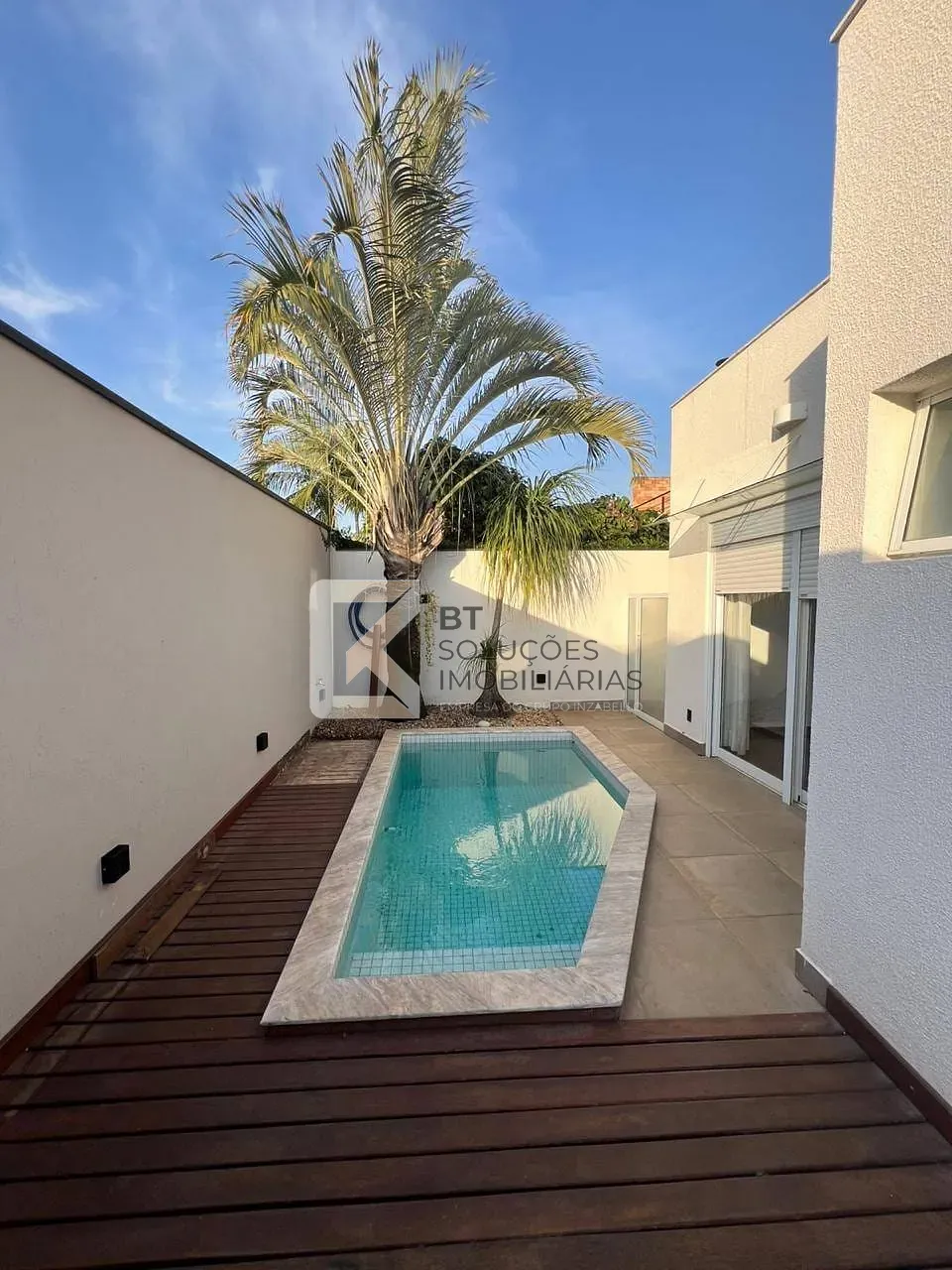 Casa, 3 quartos, 292 m² - Foto 1