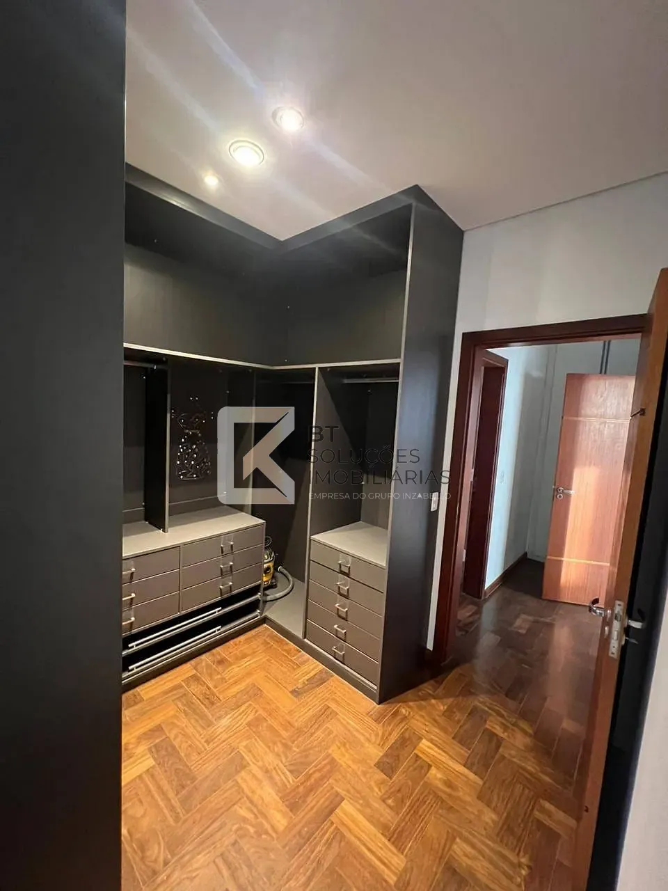 Casa, 3 quartos, 292 m² - Foto 20