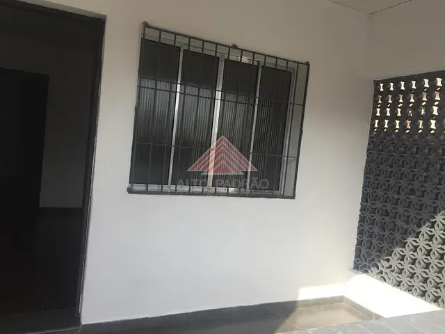 Casa com 300m² 2 quartos e 1 banheiro, à venda, no bairro Vila Bocaina em Mauá