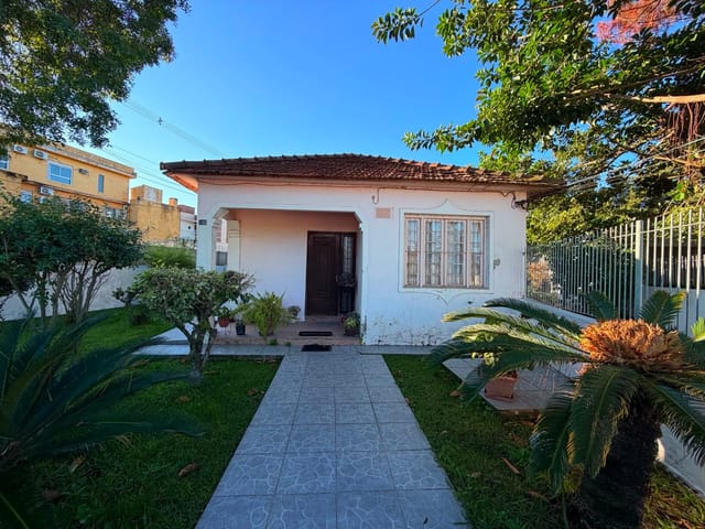 Casa com 1700m² 4 quartos e 4 banheiros, à venda, no bairro Três Vendas em Pelotas