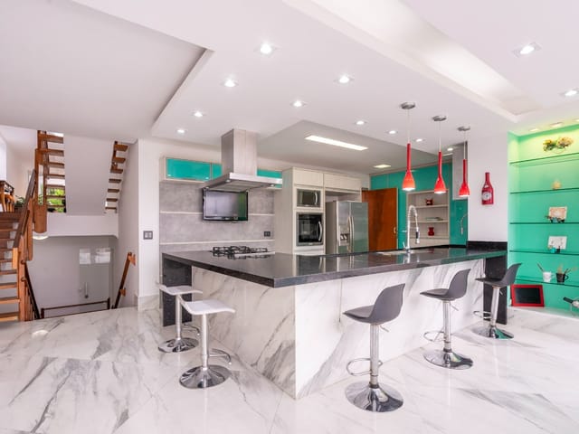 Casa com 800m² 7 quartos e 6 banheiros, à venda, no bairro Jardim Leonor em São Paulo