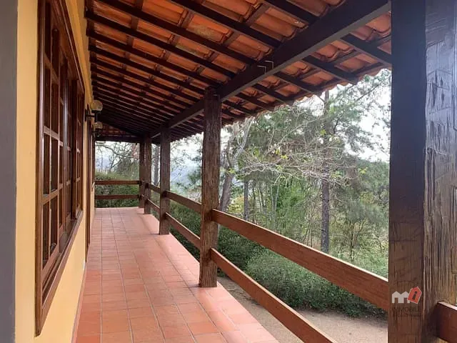 Casa com 1983m² 3 quartos e 4 banheiros, à venda, no bairro Cuiabá em Petrópolis