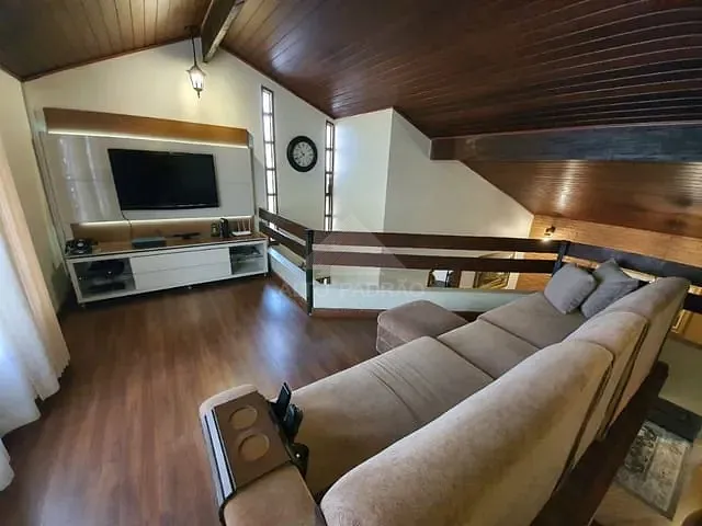 Casa com 490m² 3 quartos e 1 banheiro, à venda, no bairro Jardim Pilar em Mauá