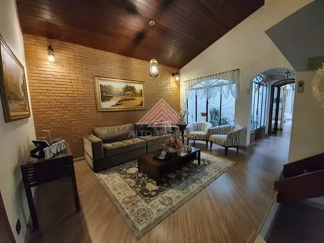 Casa com 490m² 3 quartos e 1 banheiro, à venda, no bairro Jardim Pilar em Mauá
